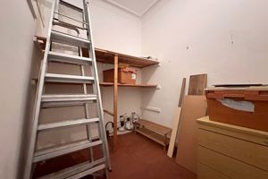 Office/Store- click for photo gallery